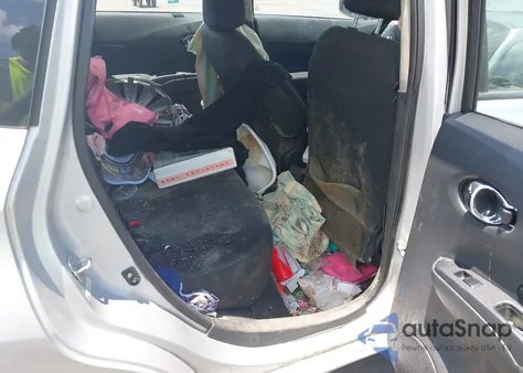 2015 Nissan Versa Note Sv z USA, uszkodzony, nr VIN 3N1CE2CP1FL416270